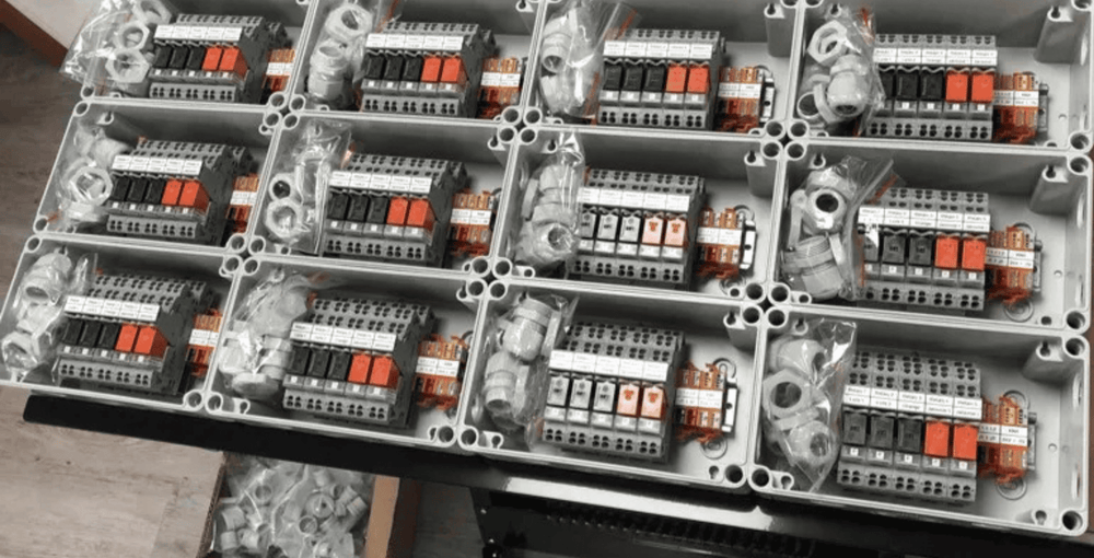 Vorbereitet für Montage, Schaltschrankbau, Service und Inbetriebnahme.